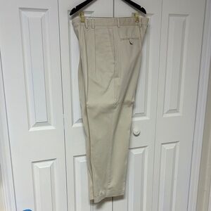 Dockers Men’s Khaki Classic Fit Chinos in Beige